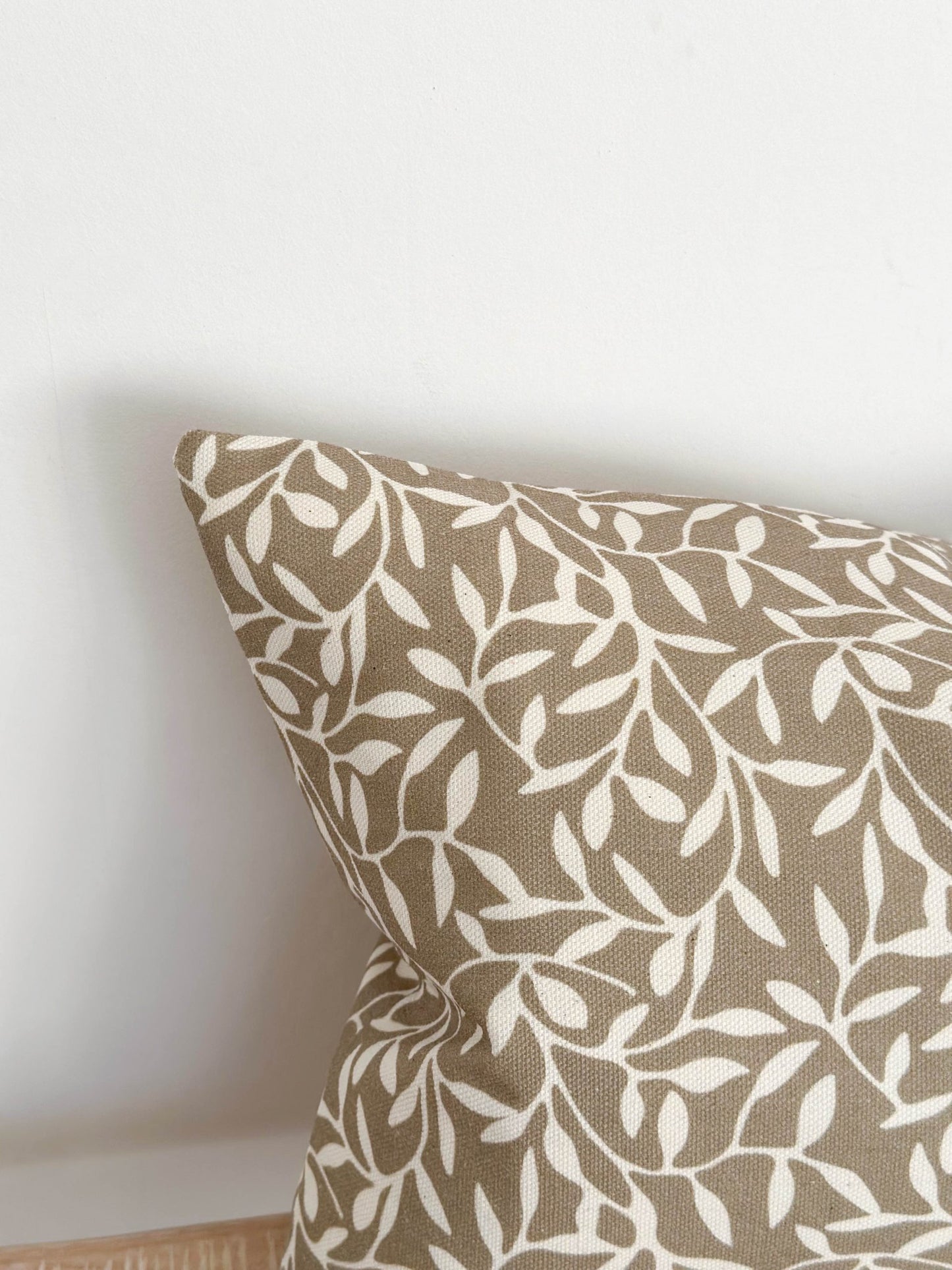 Olive Leaf Print Cushion Cover (50x30cm)