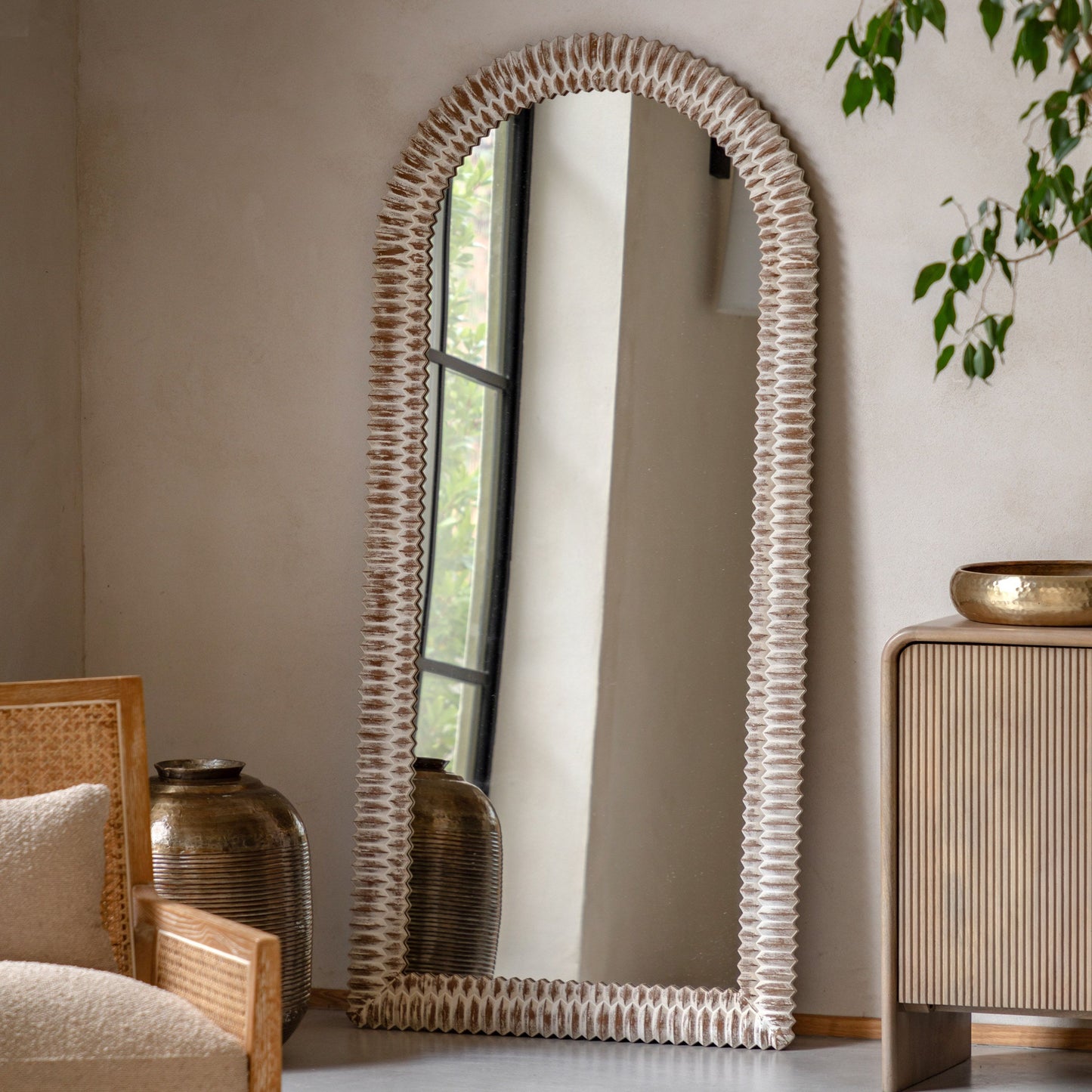 Wycombe Leaner Mirror (Whitewashed)
