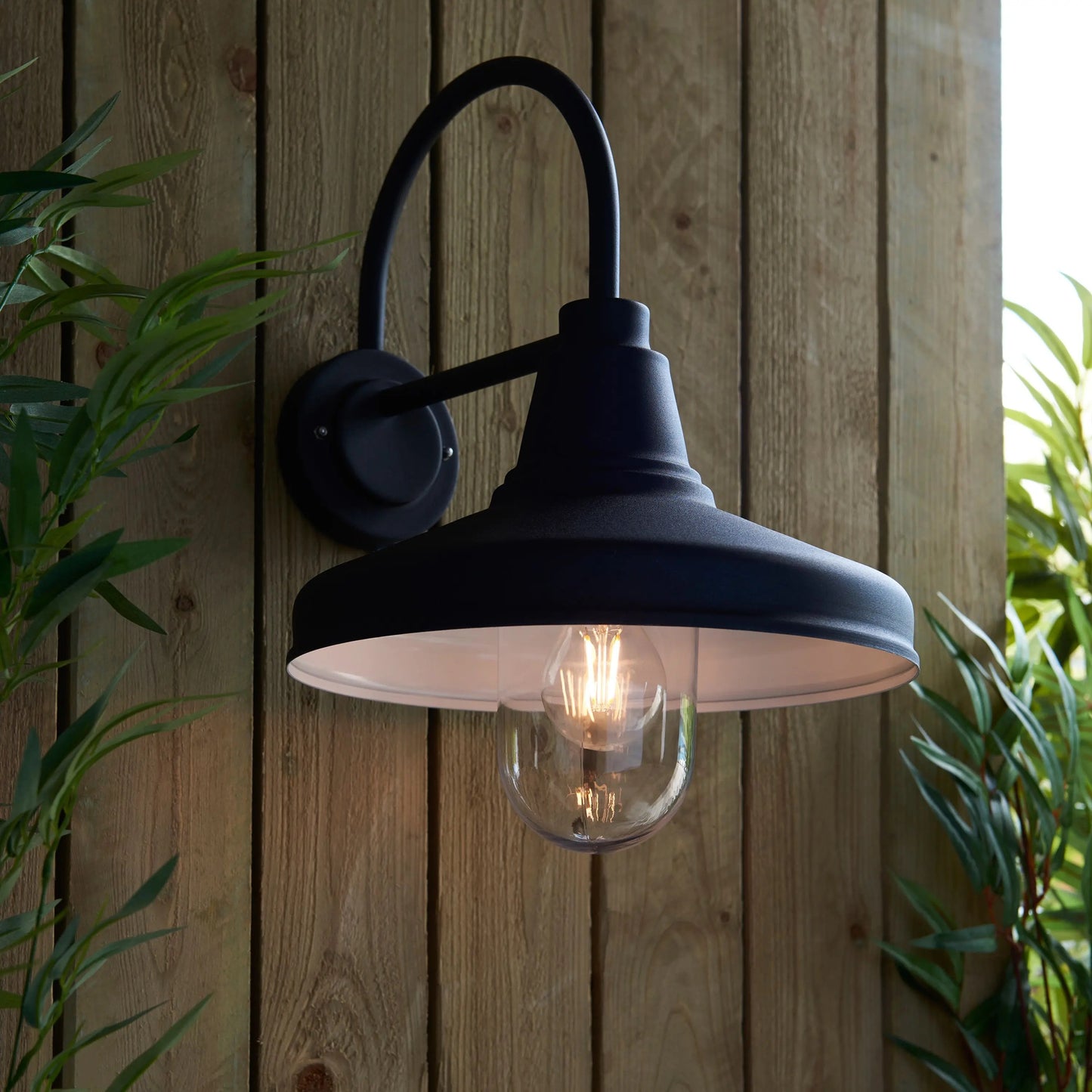 Linton Outdoor Wall Light