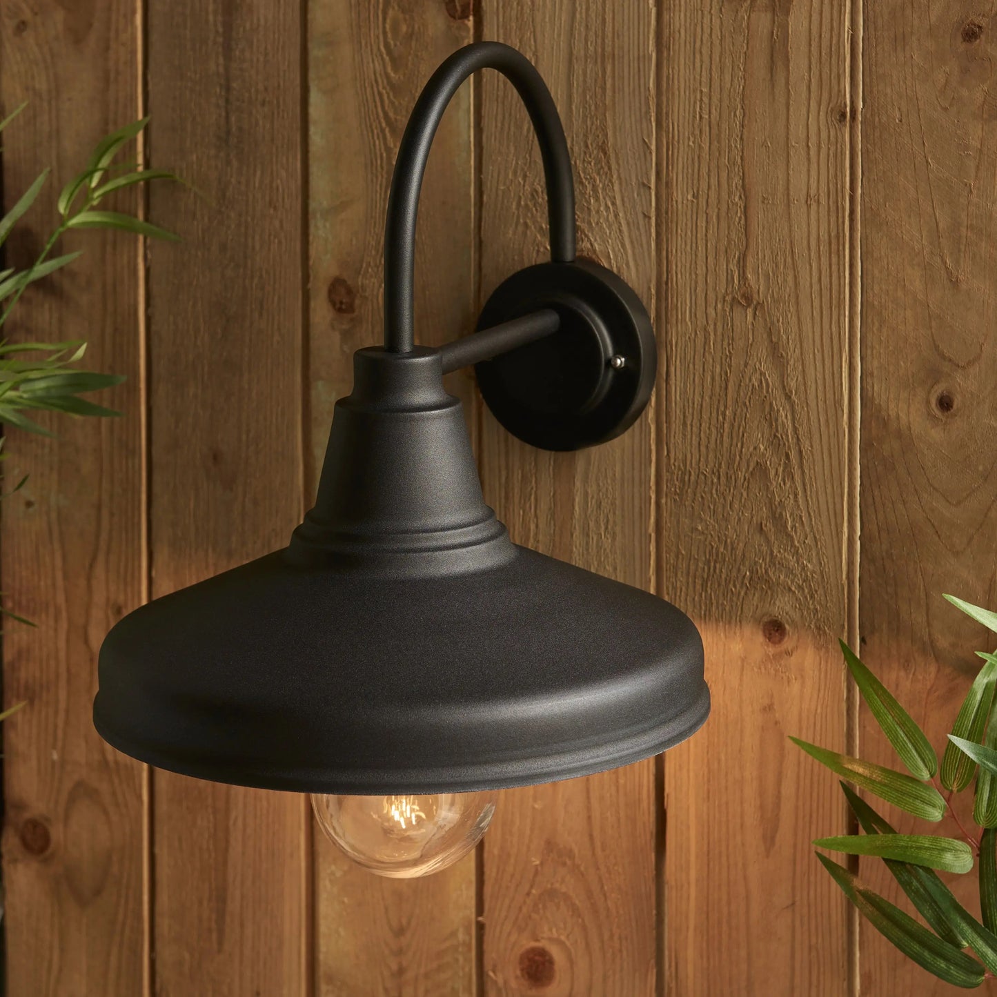 Linton Outdoor Wall Light