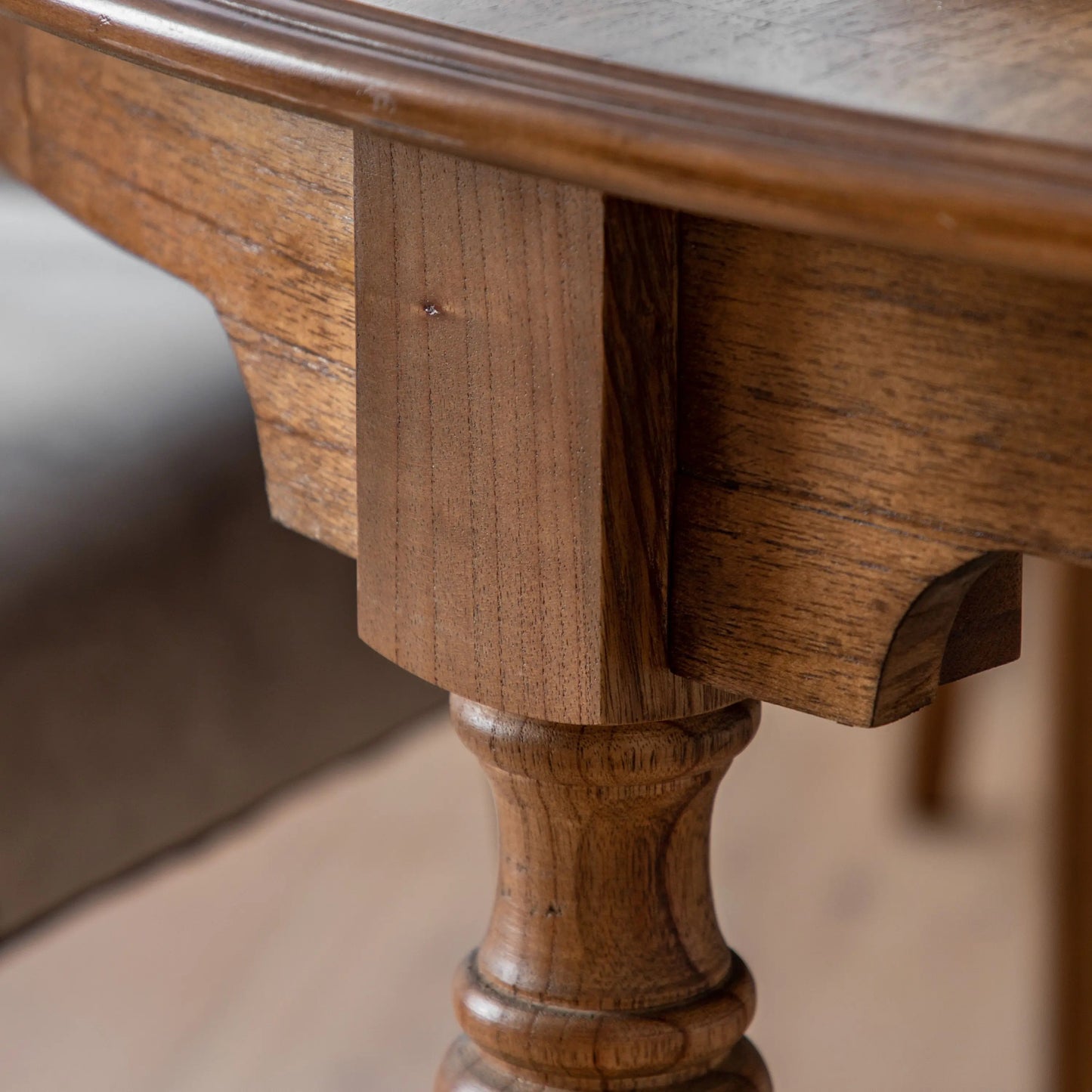 Chadwick Extending Round Table