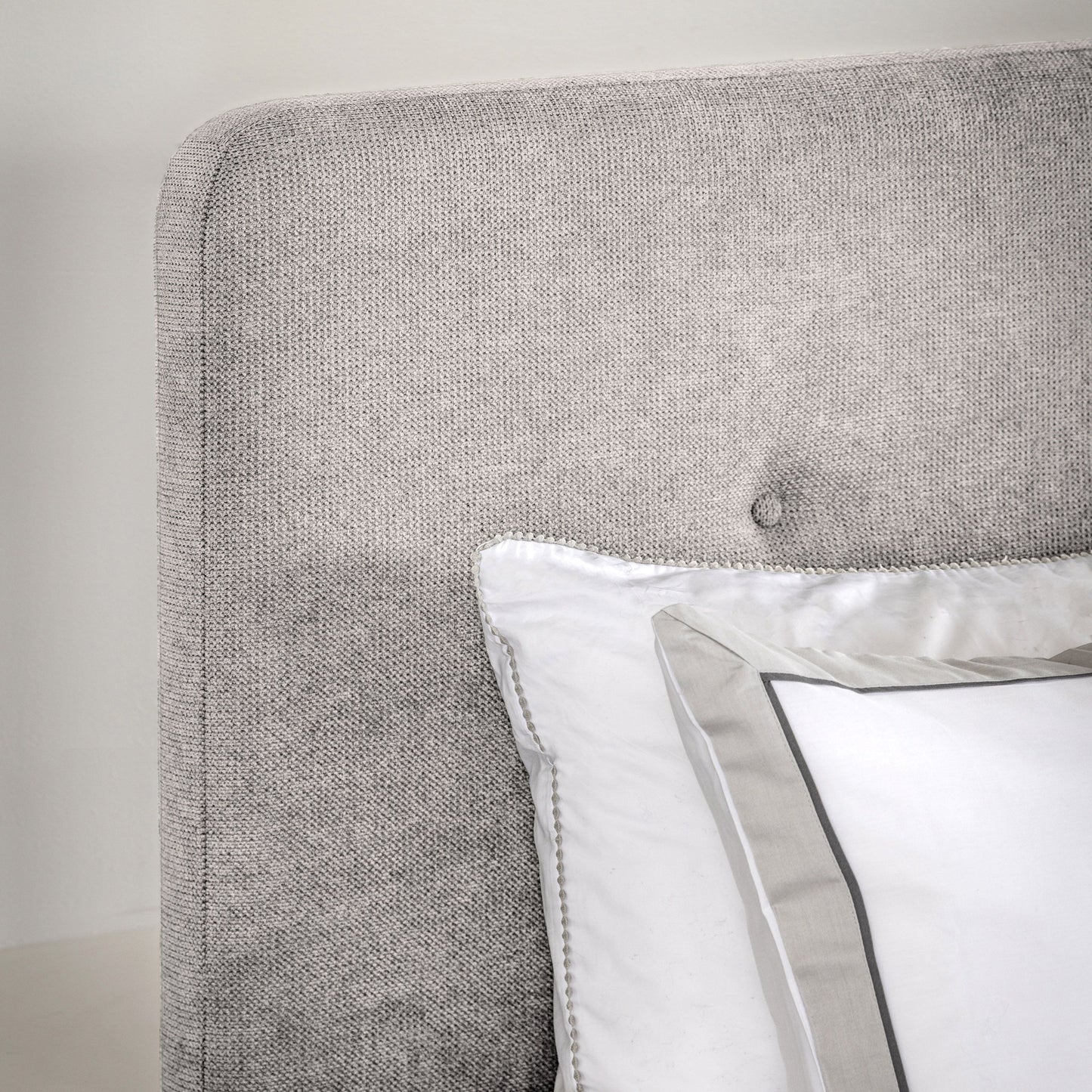 Burnham King Bed