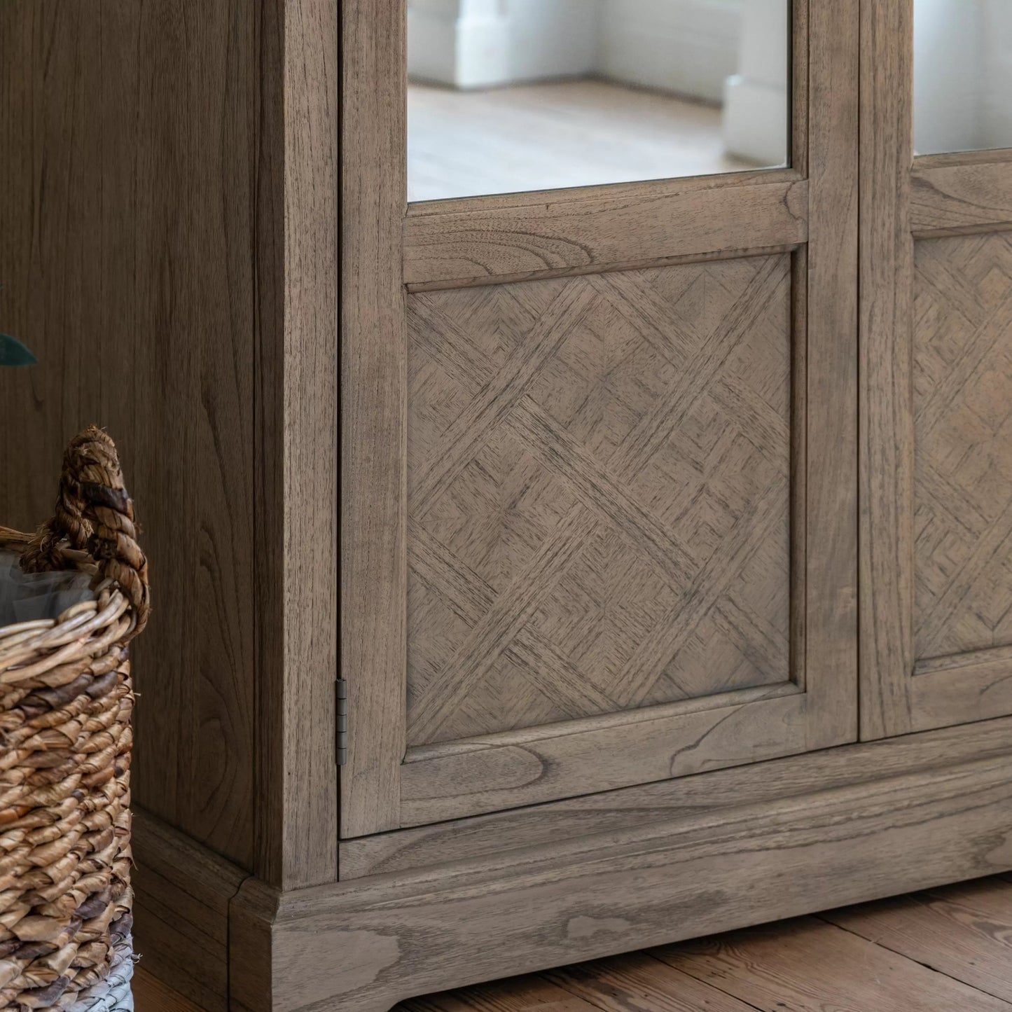 Wardrobe with Mirror Doors