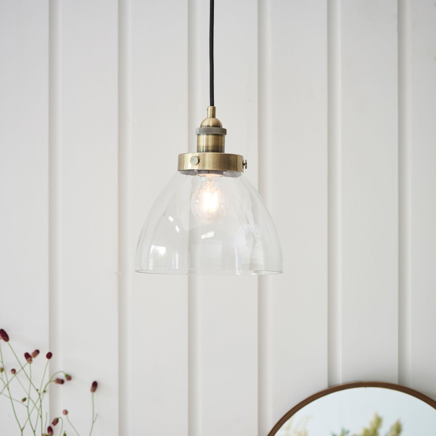 Baxter Pendant Light (Antique Brass)