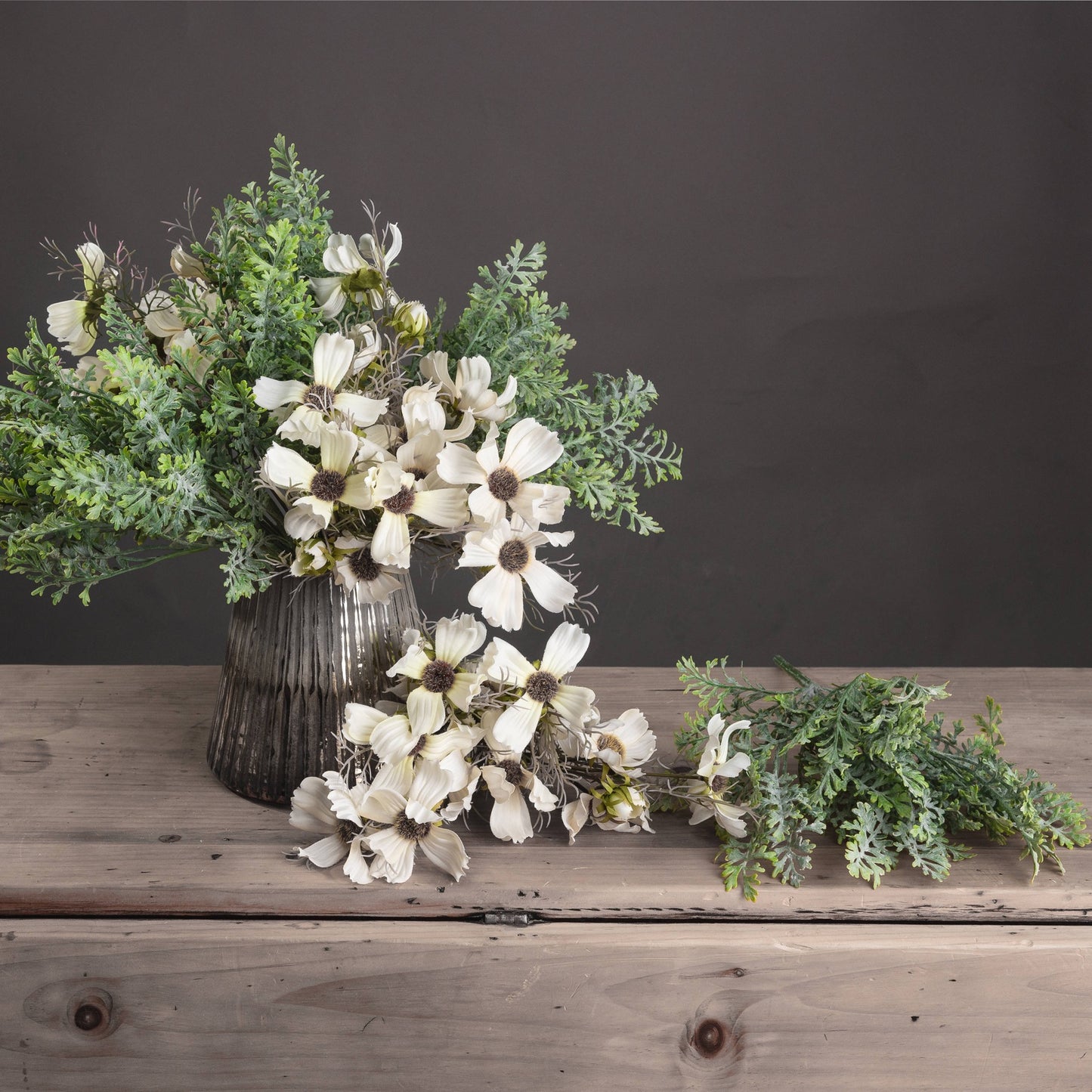 Cream Cosmos Spray