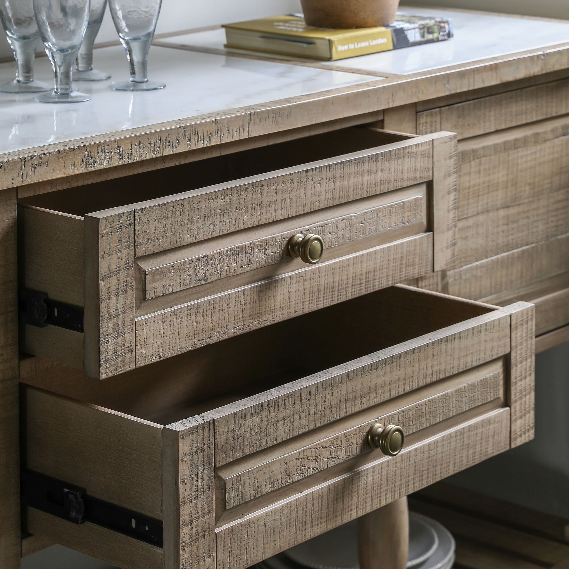 2 Drawer 2 Door Sideboard