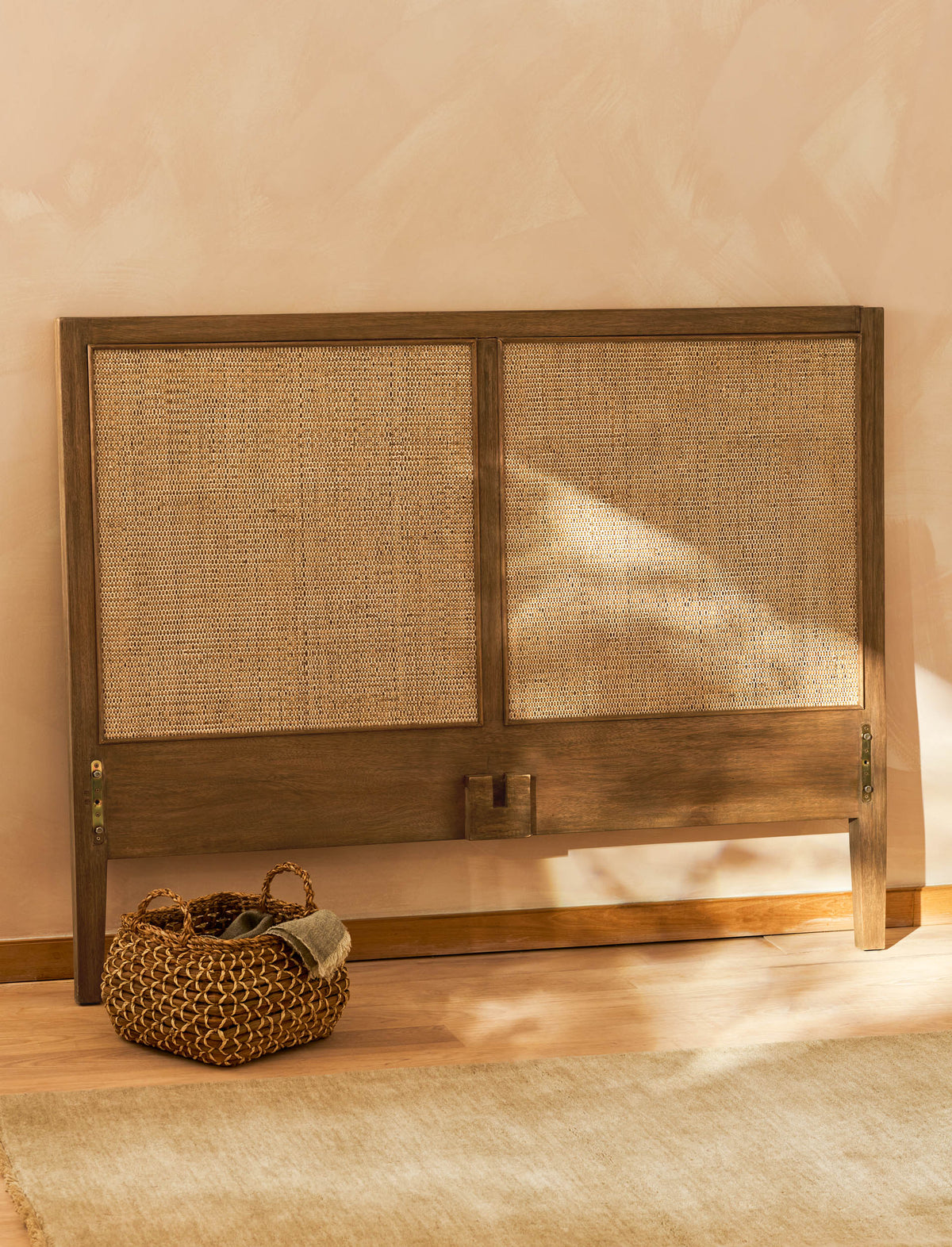 Chesterton Headboard King - Bayur Wood, Natural