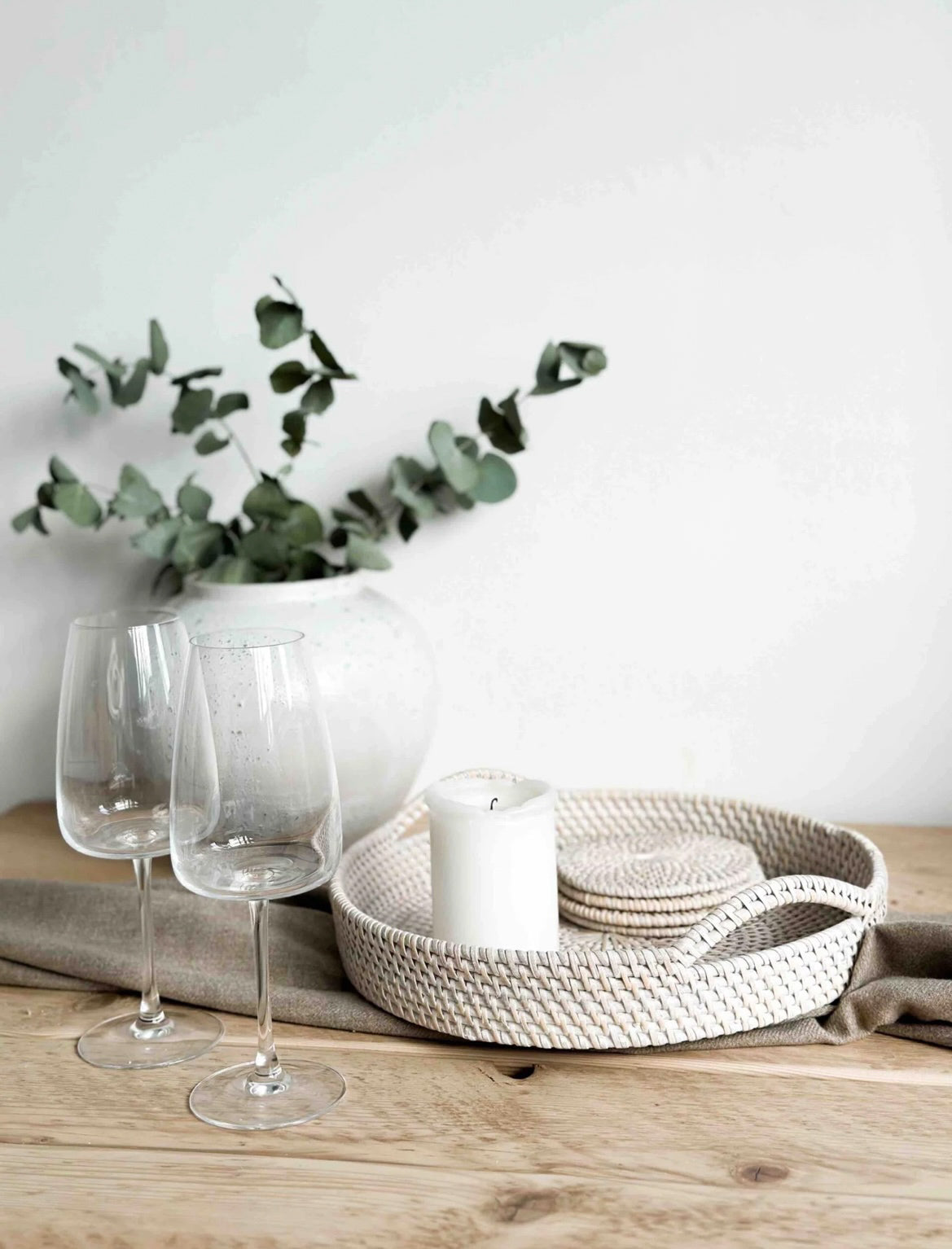 Round Whitewashed Rattan Tray