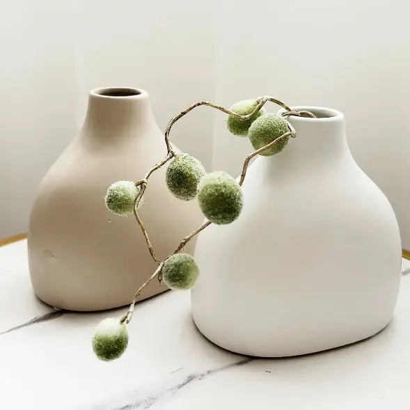 Lucy Matte Vase (Beige)