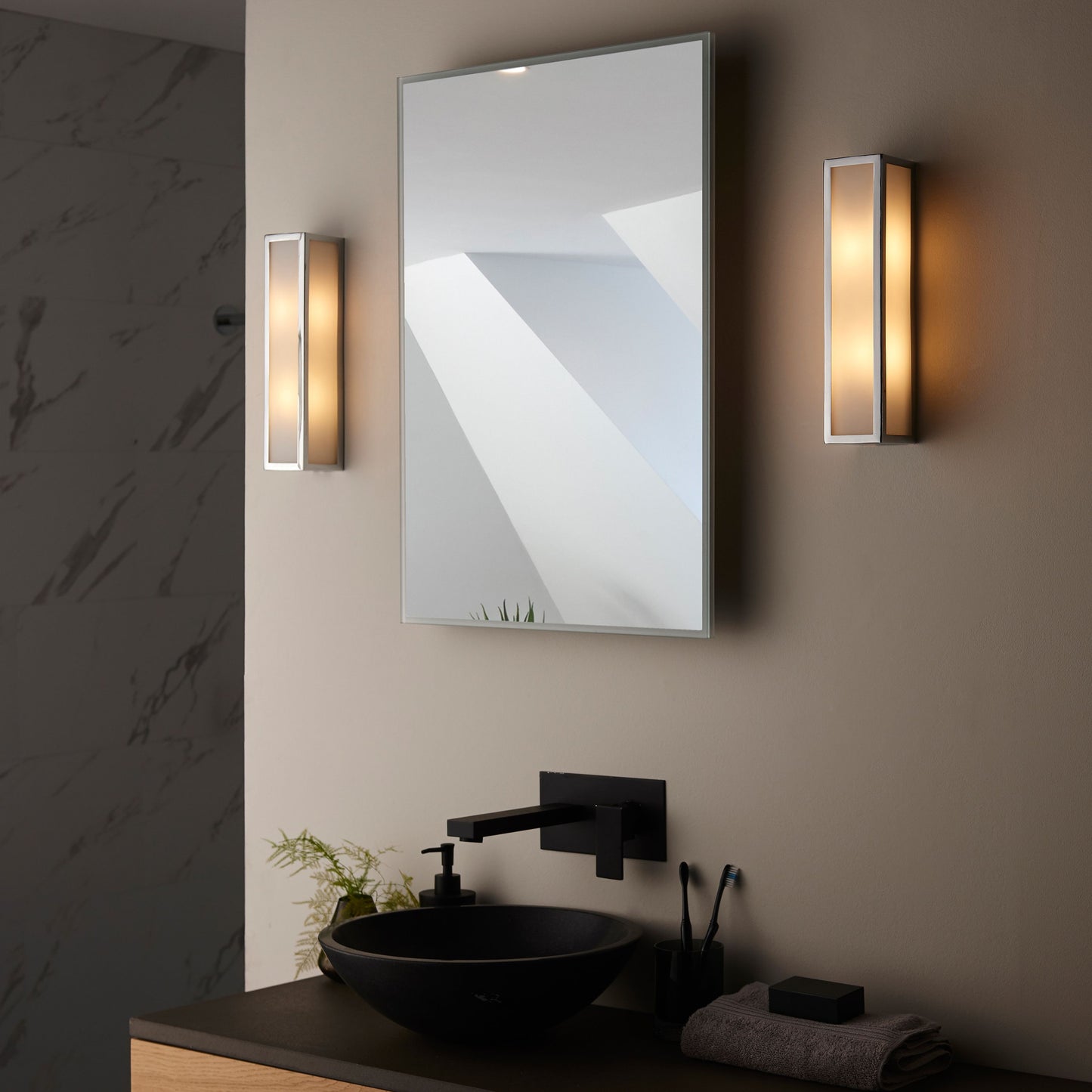 Marlowe Bathroom Wall Light (Frosted)
