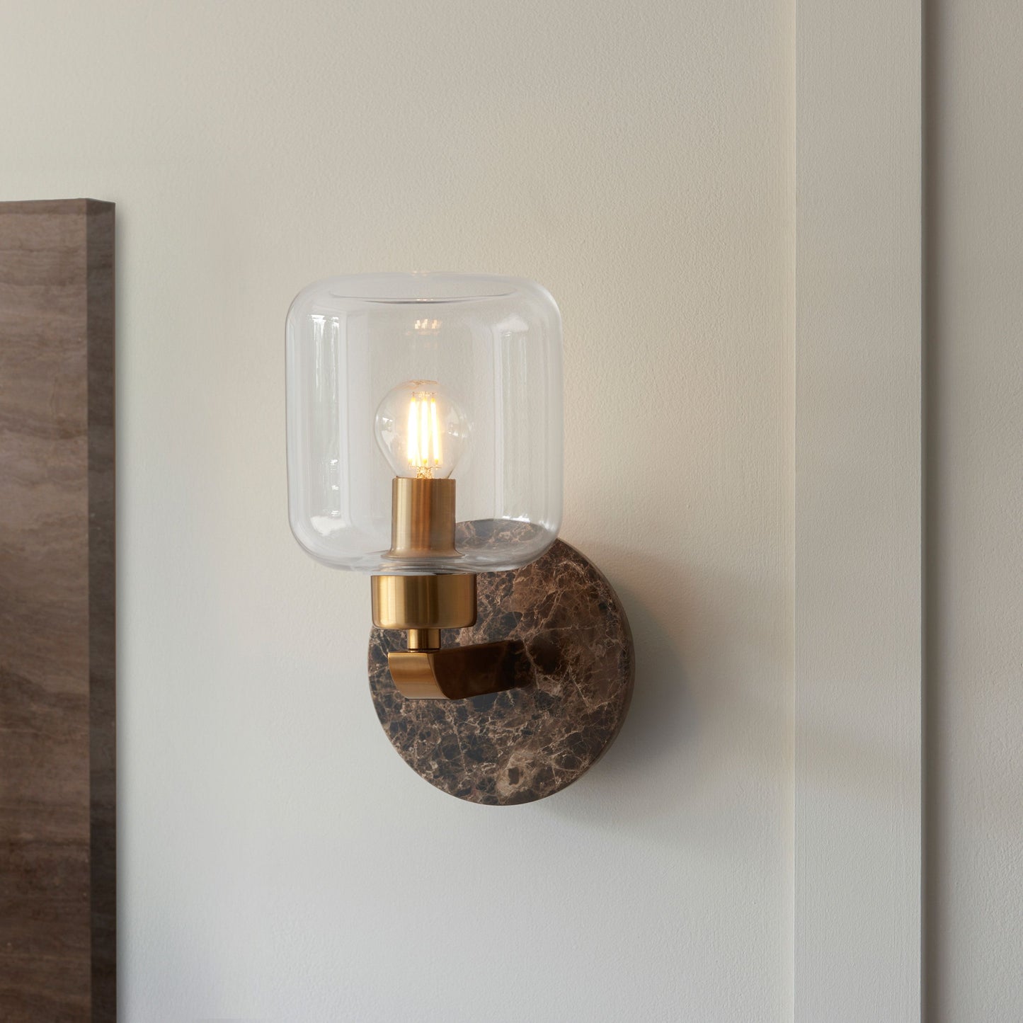 Sheridan Wall Light (Brown)