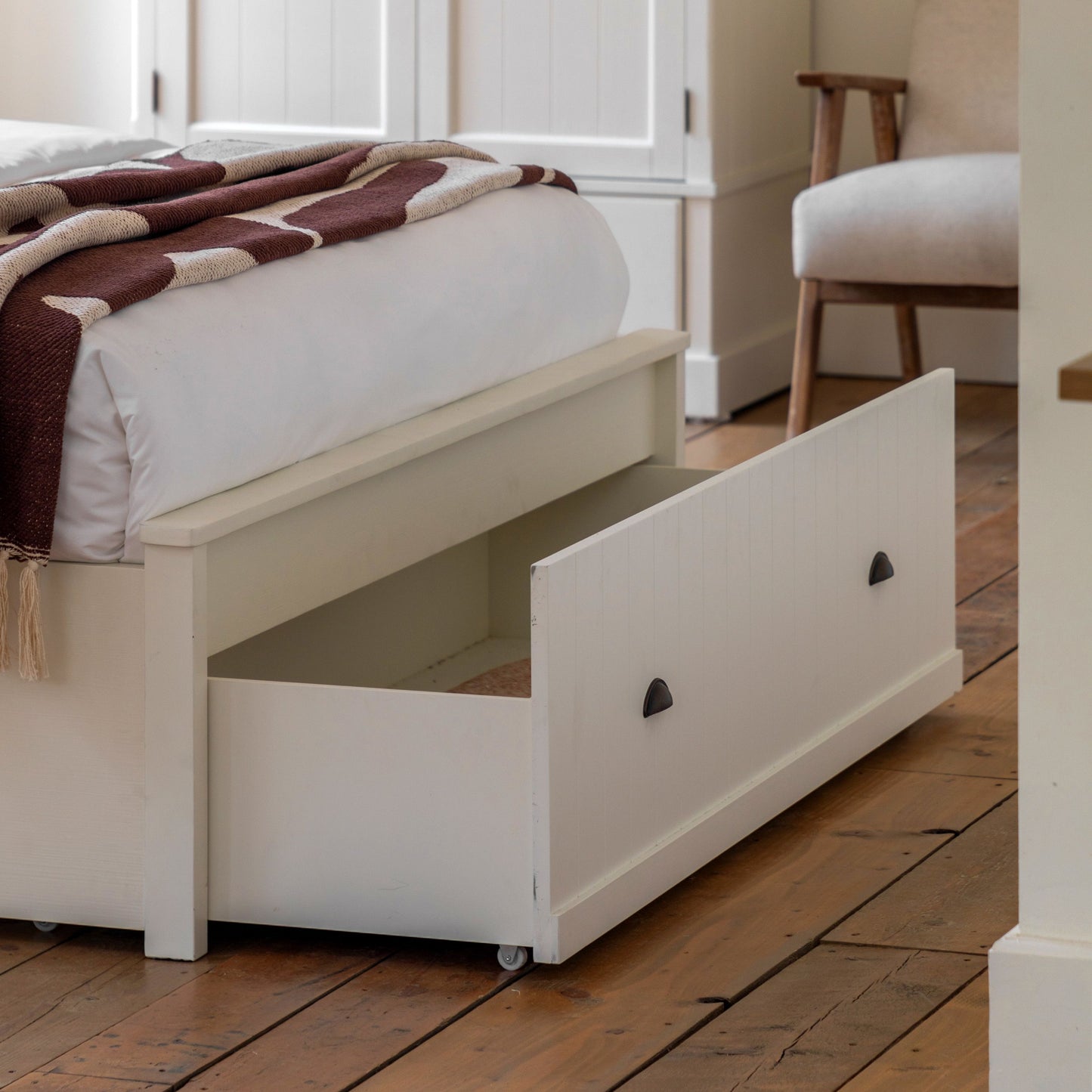 Hedley King Bed