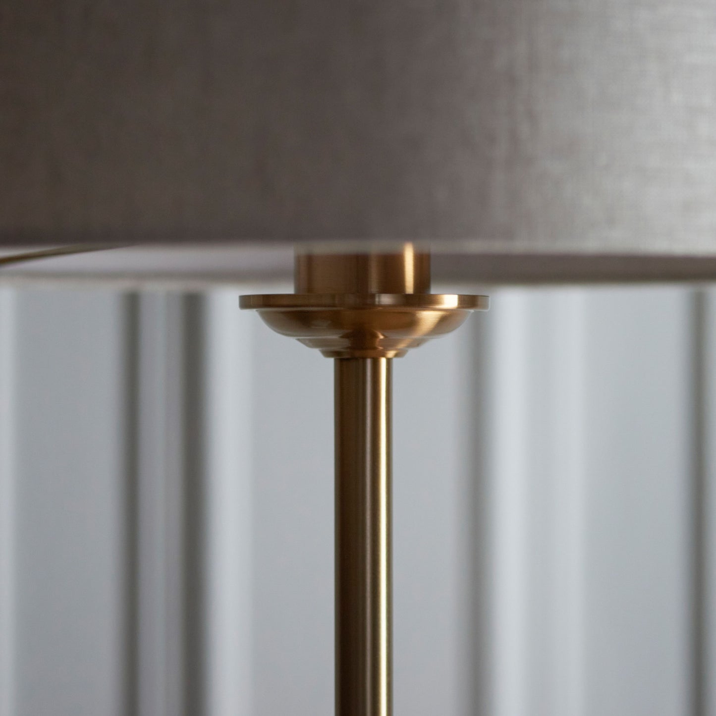 Galway Floor Lamp (Vintage Brass)