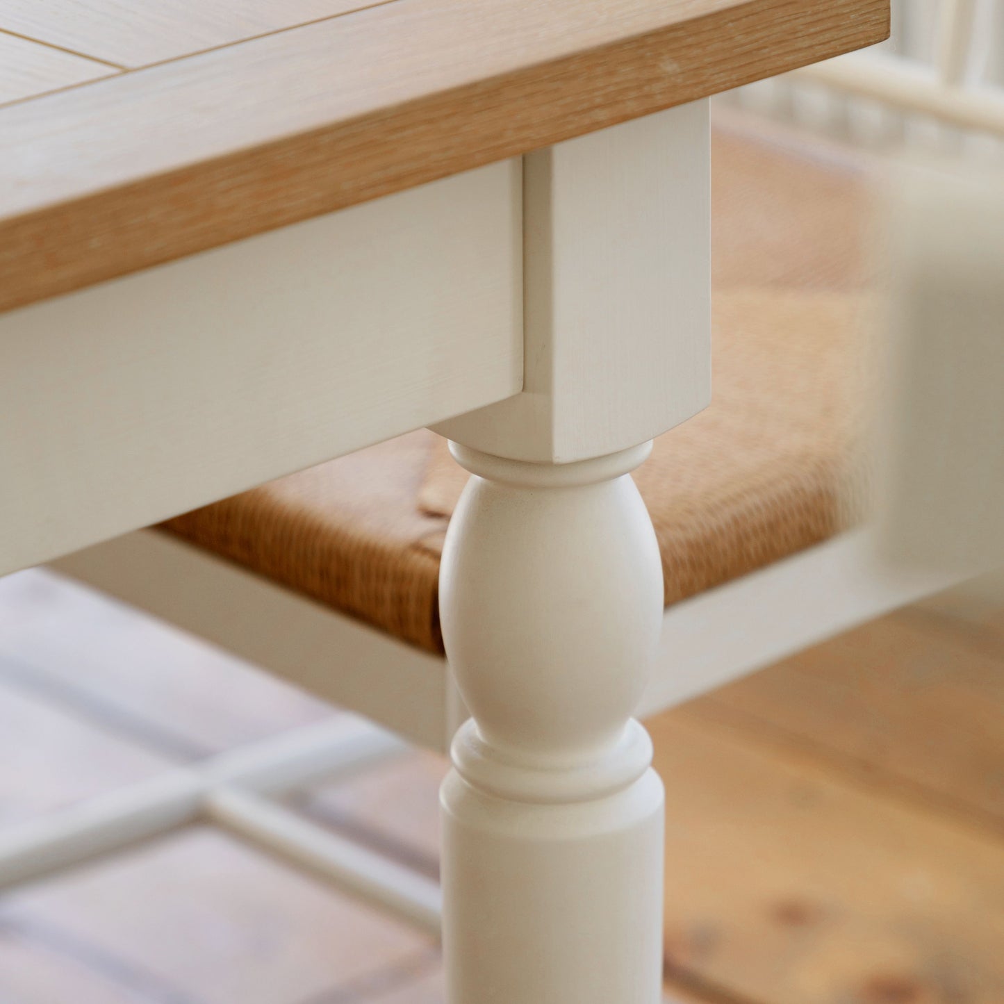 Hedley Extending Dining Table (White)