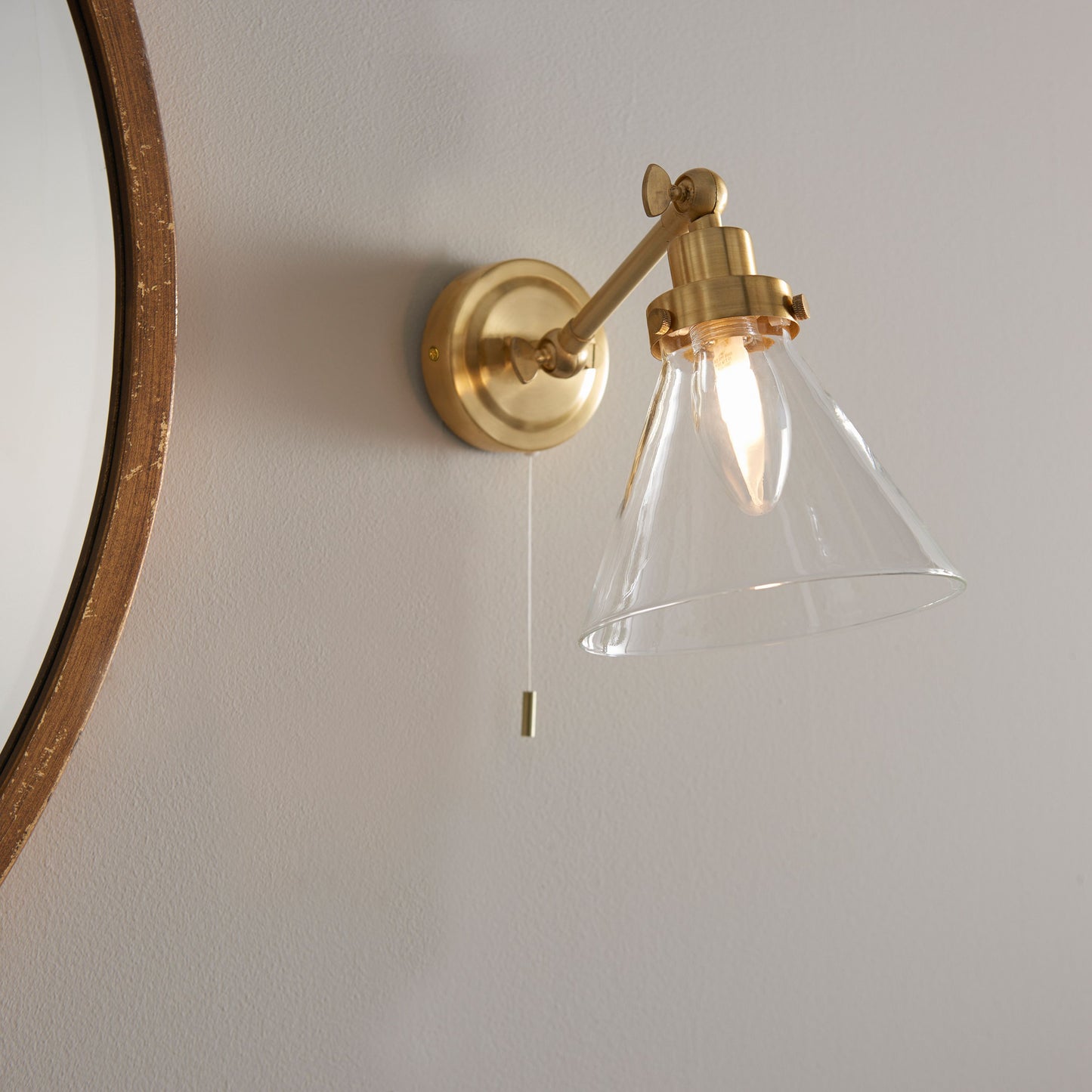 Farley Bathroom Wall Light (Brass)
