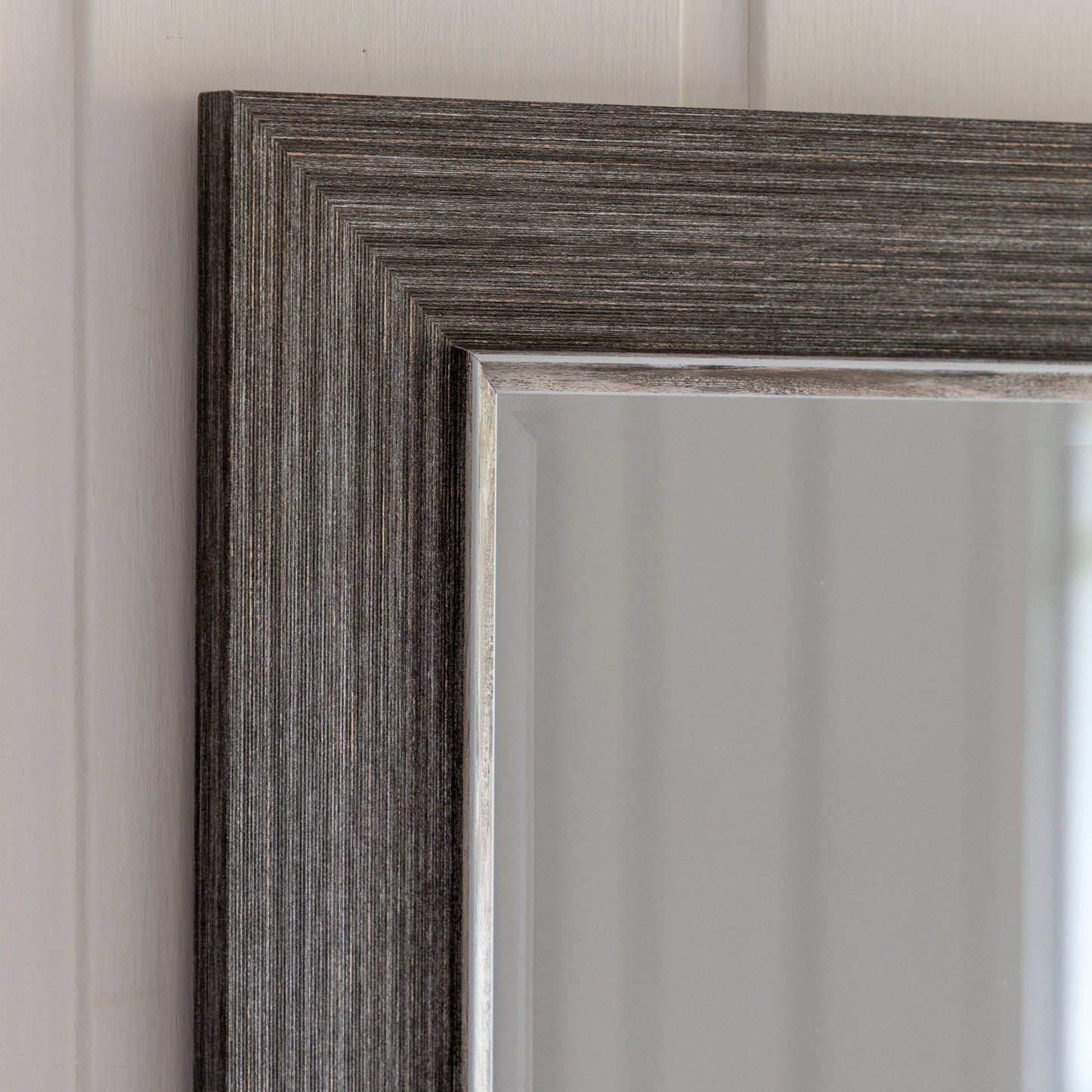 Shoreditch Medium Mirror (Pewter)