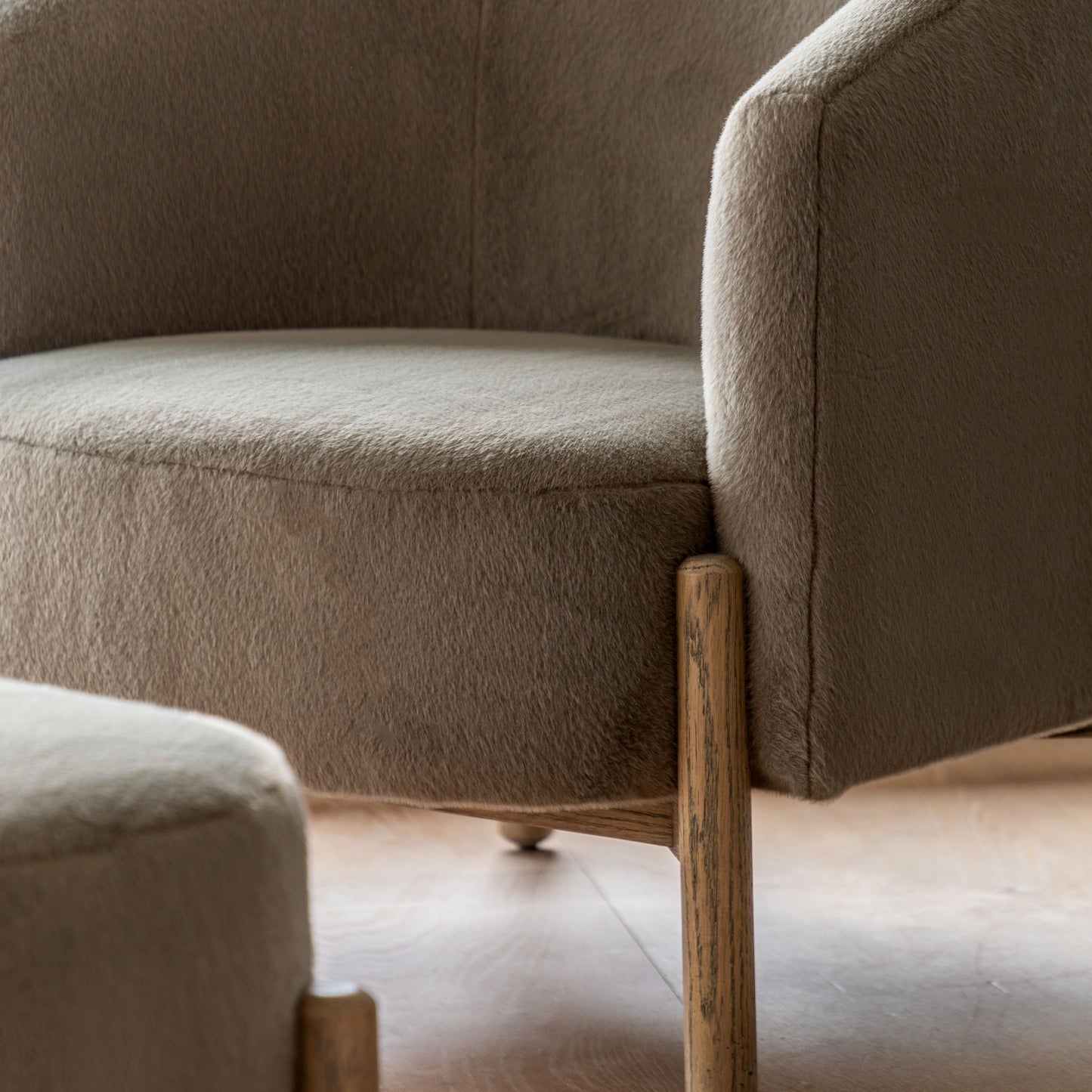 Wilson Armchair (Khaki)