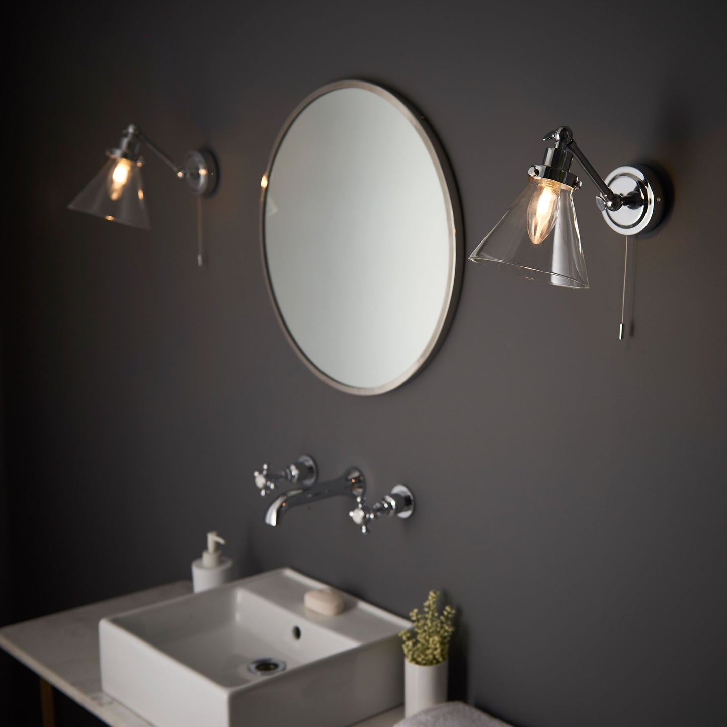Farley Bathroom Wall Light (Chrome)
