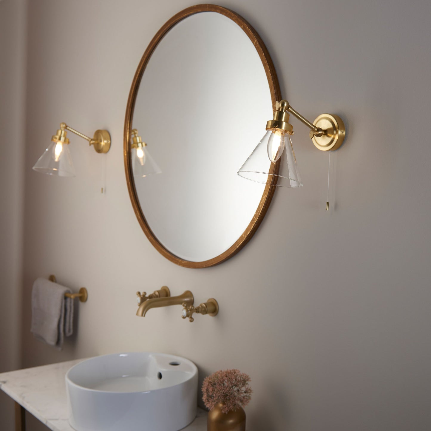 Farley Bathroom Wall Light (Brass)