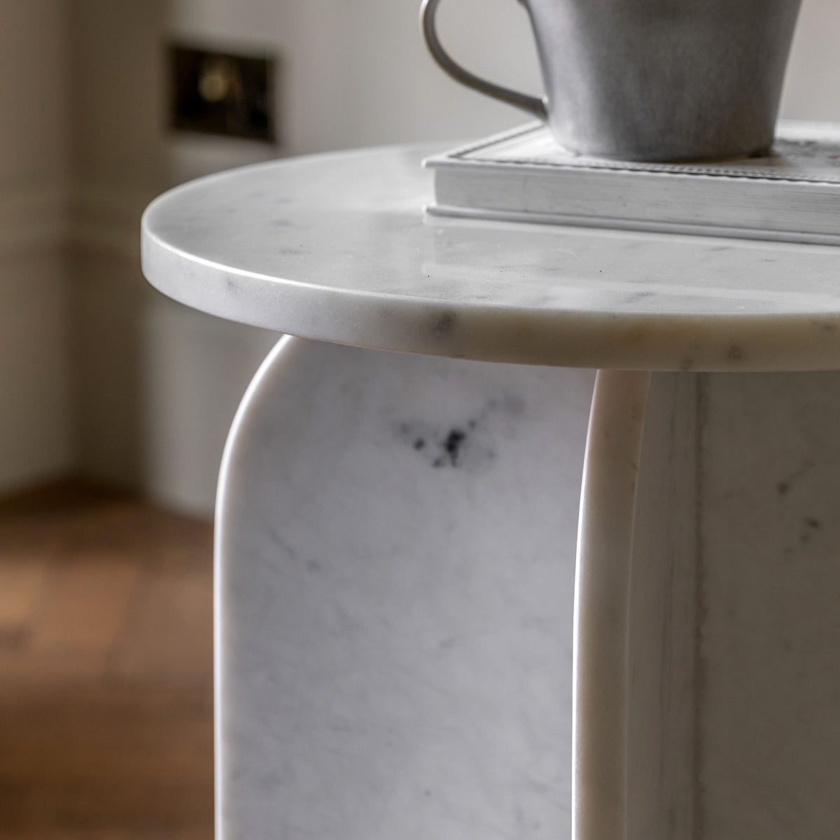 Farini Marble Side Table (White)