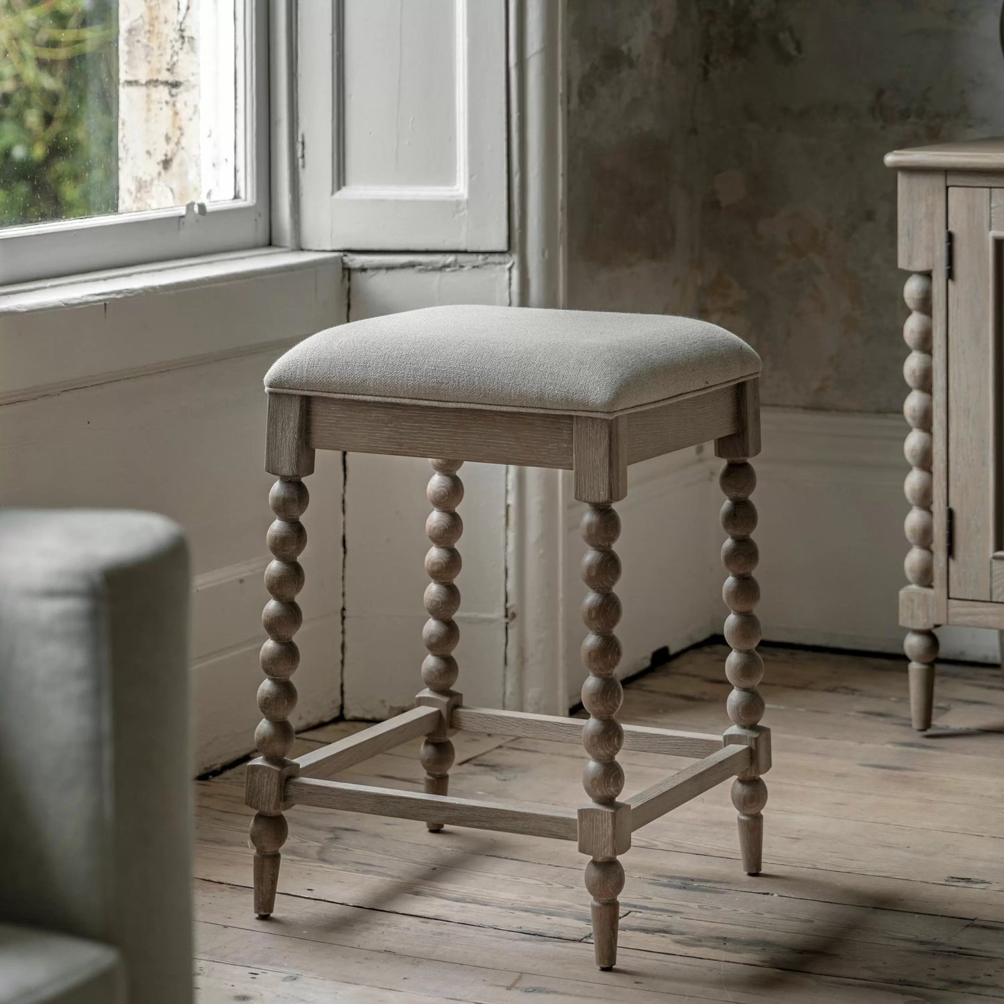 Bar Stool with Bobbin Detail