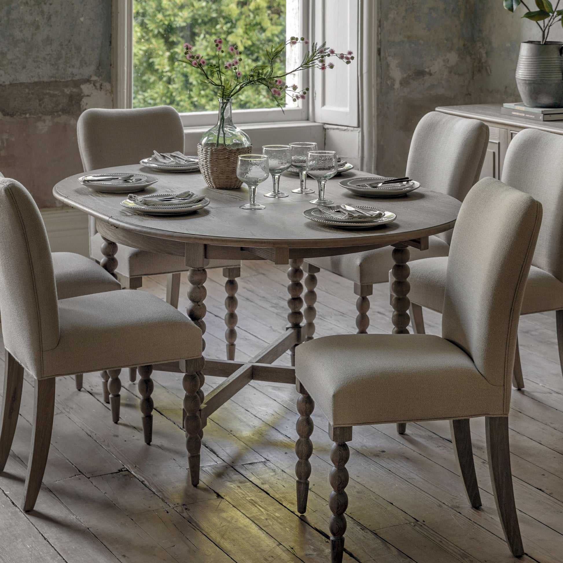 Round Dining Table with Bobbin Detail