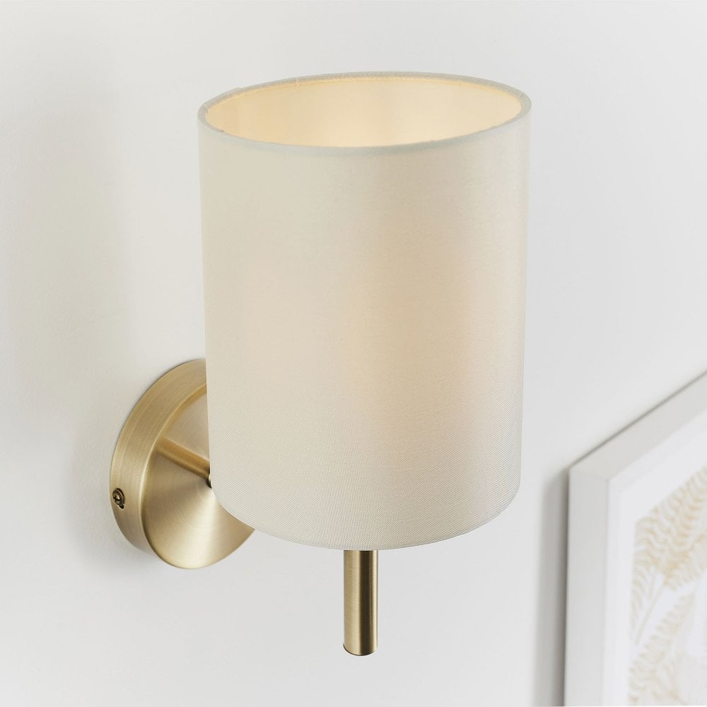 Bryant Wall Light (Antique Brass)