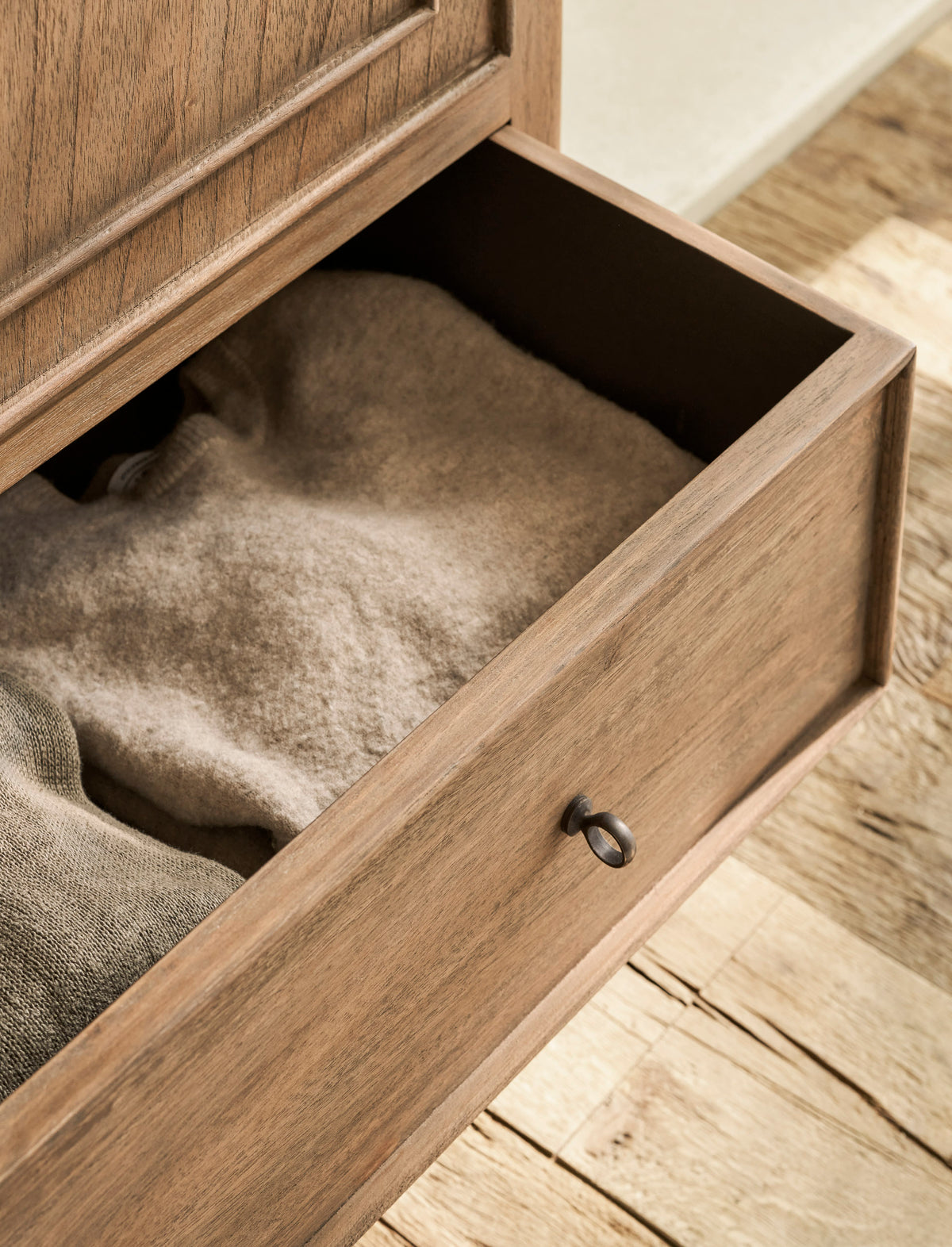 Chesterton Double Wardrobe - Bayur Wood, Natural