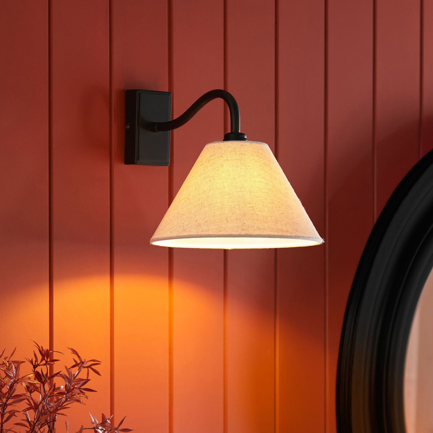 Evans Wall Light (Matt Black)