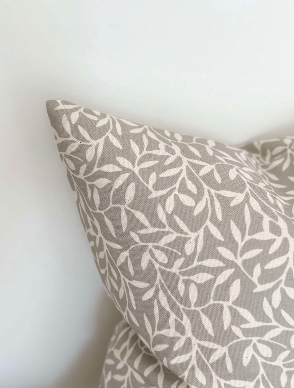 Grey Leaf Print Cushion Cover (45x45cm)