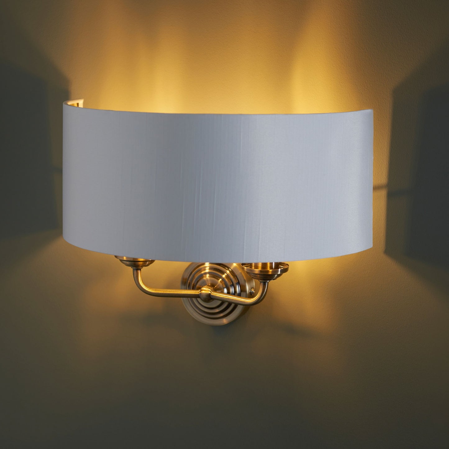 Galway Wall Light (Antique Brass)