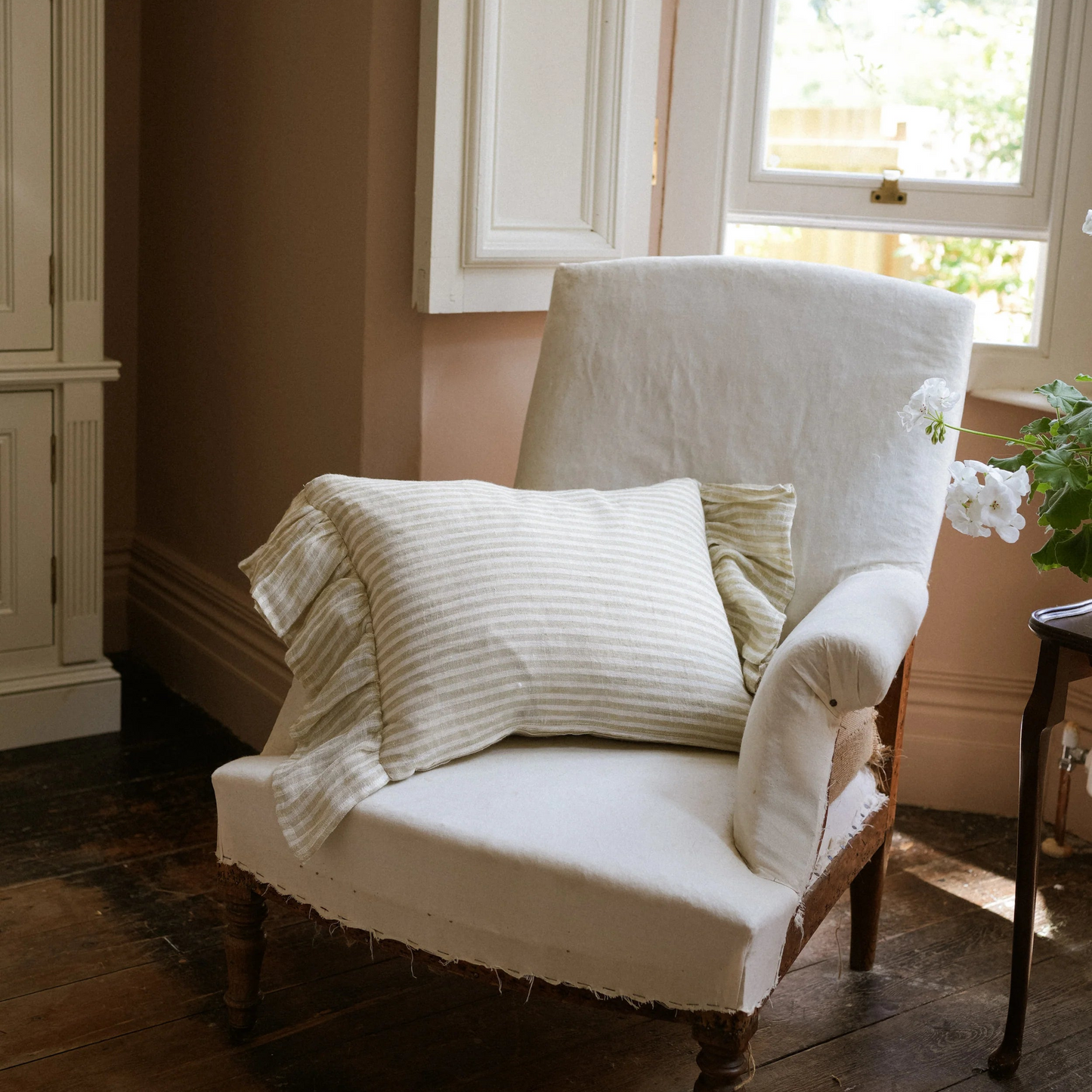 Maren Cushion (Cream)