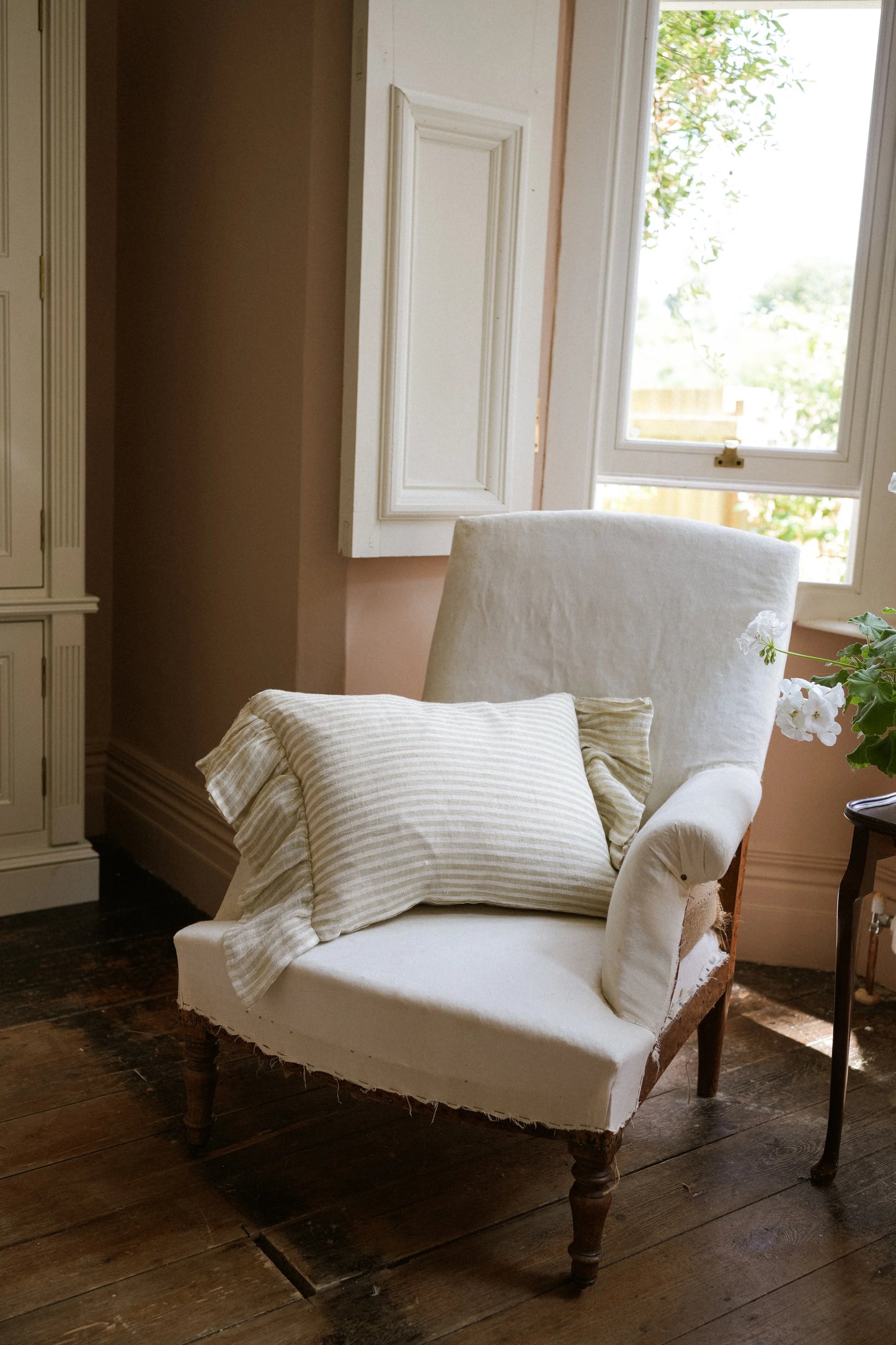 Maren Cushion (Cream)