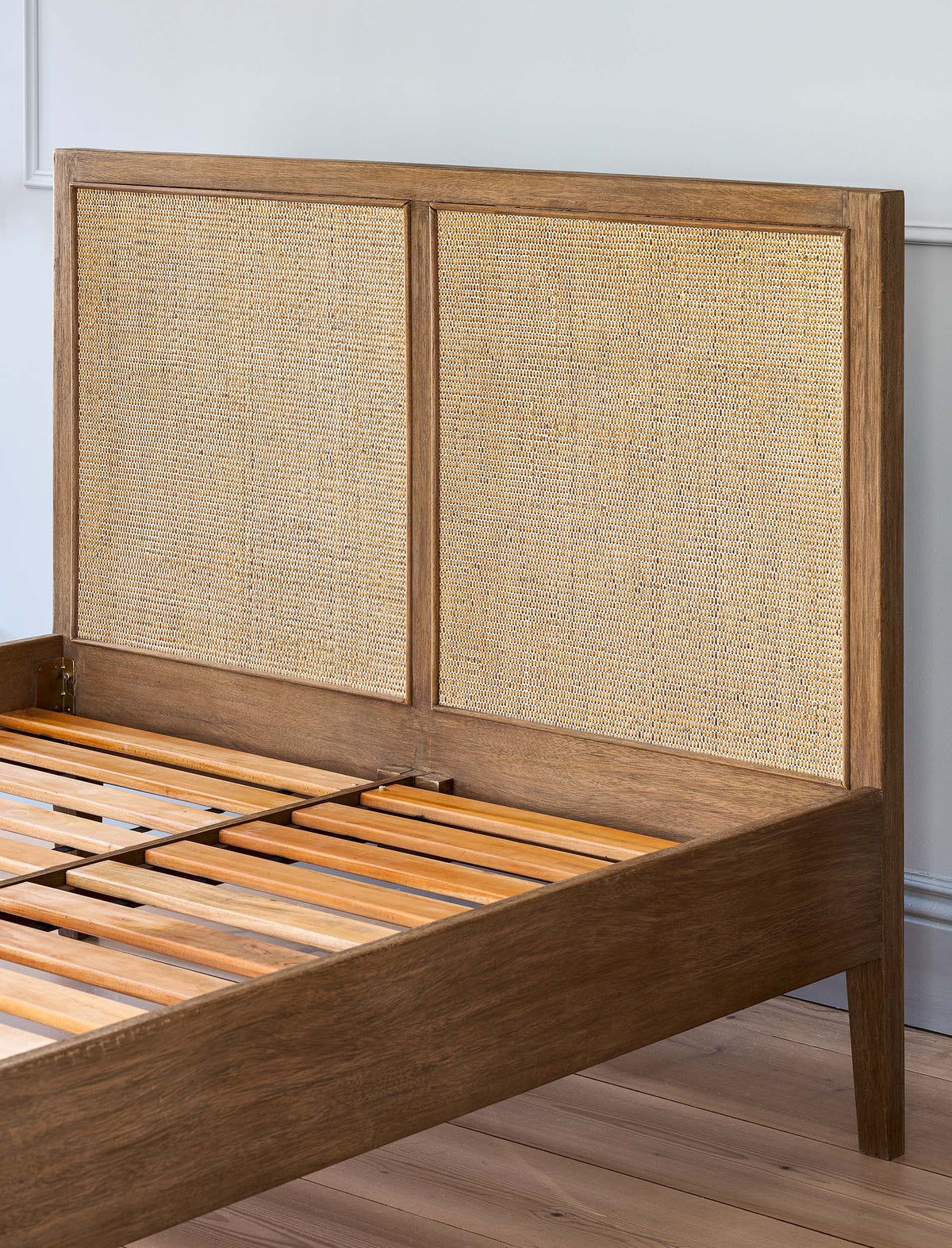 Chesterton King Bed - Bayur Wood, Natural