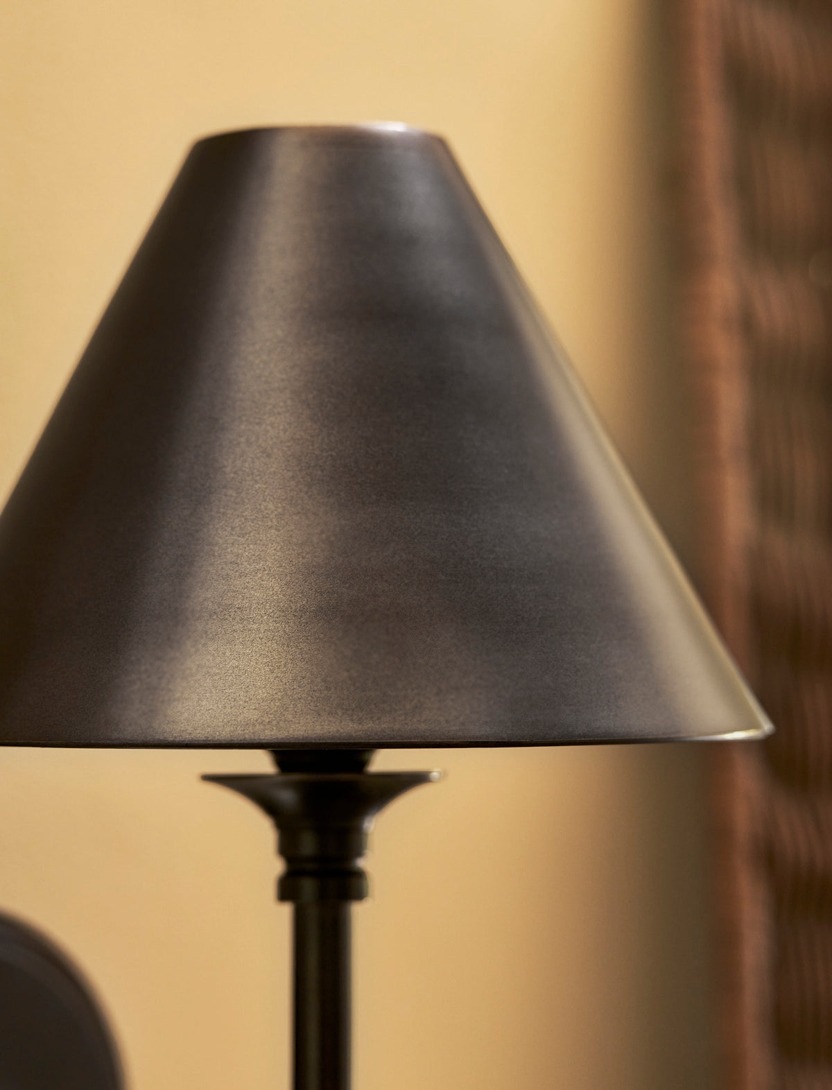 Kelmscot Wall Light - Brass, Antique Bronze Finish