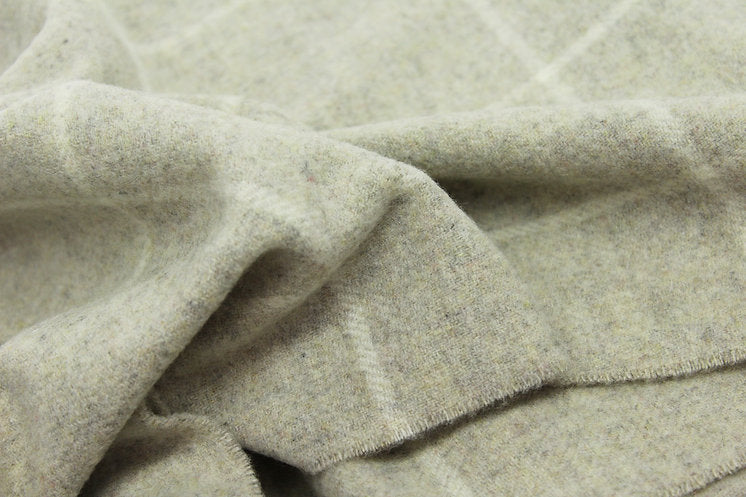 Hampton 100% Wool Check Throw (Beige)