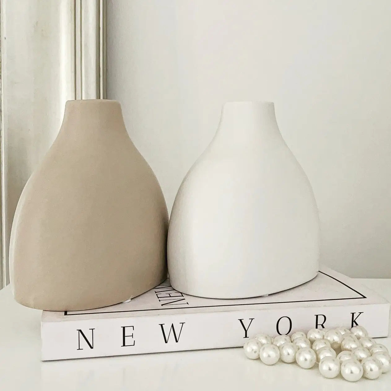 Lucy Matte Vase (Beige)