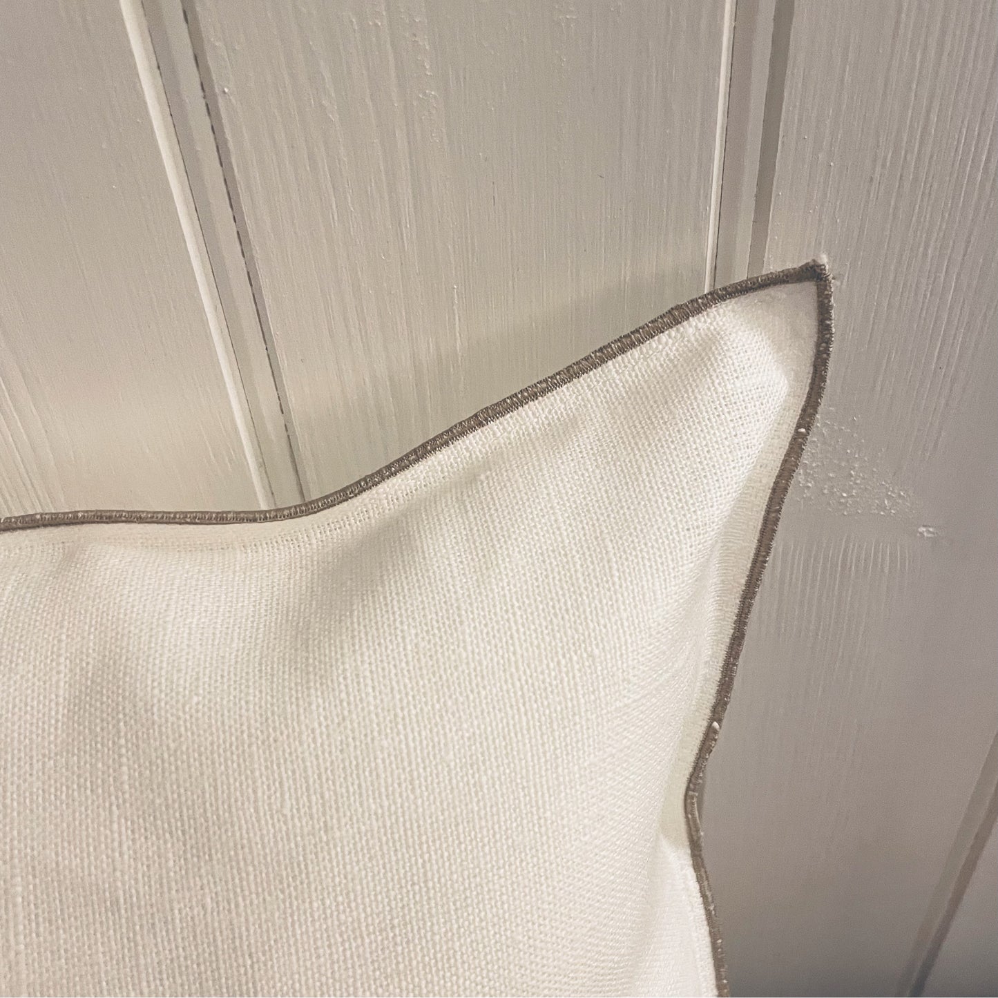 Hamilton Cushion Cover in White (35x45cm)